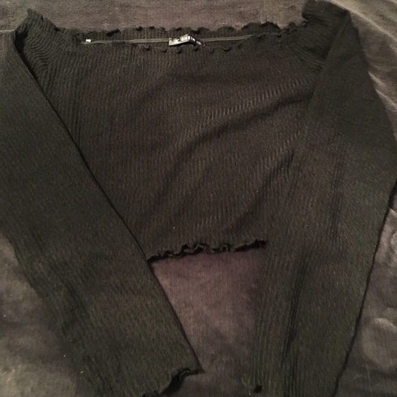 SHEIN Tops - Off shoulder cropped top